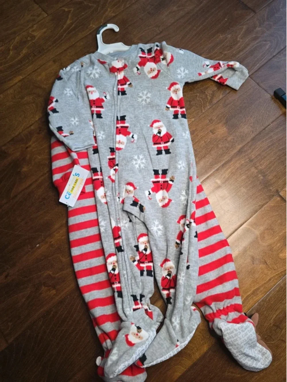 18m brand new christmas pajamas from carter's item. 149G6